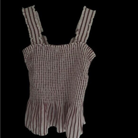 Hollister Tops - HOLLISTER ADORABLE Comfortable Red and White Striped Shirt W Elastic Great Cond.